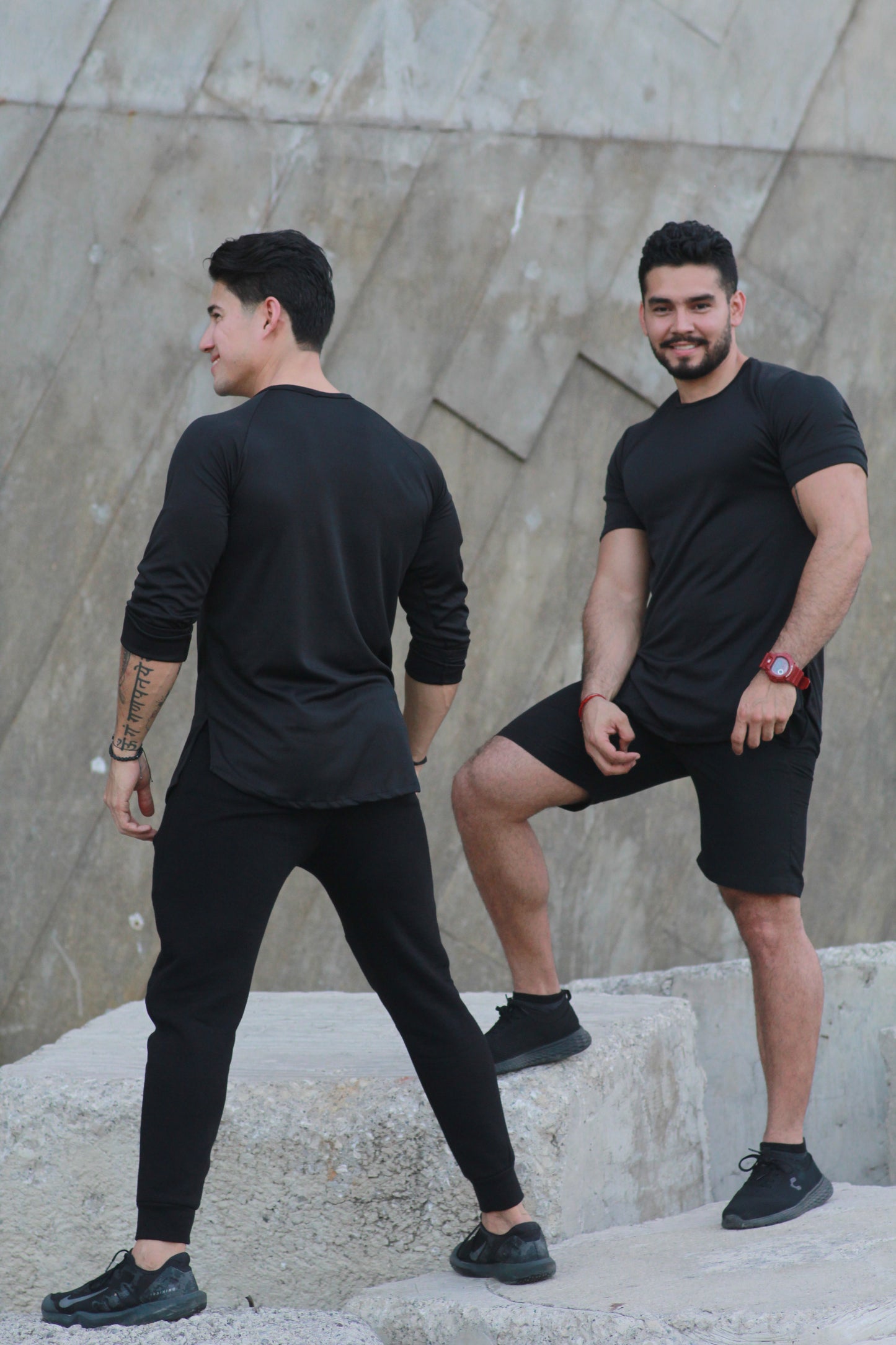 Playera Manga Larga Negra
