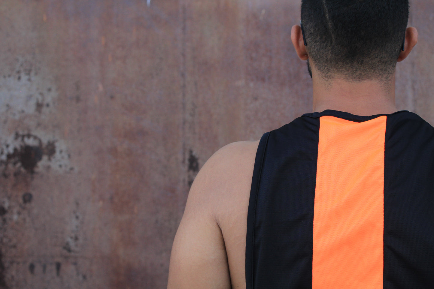 Tank Negra/Naranja Neón
