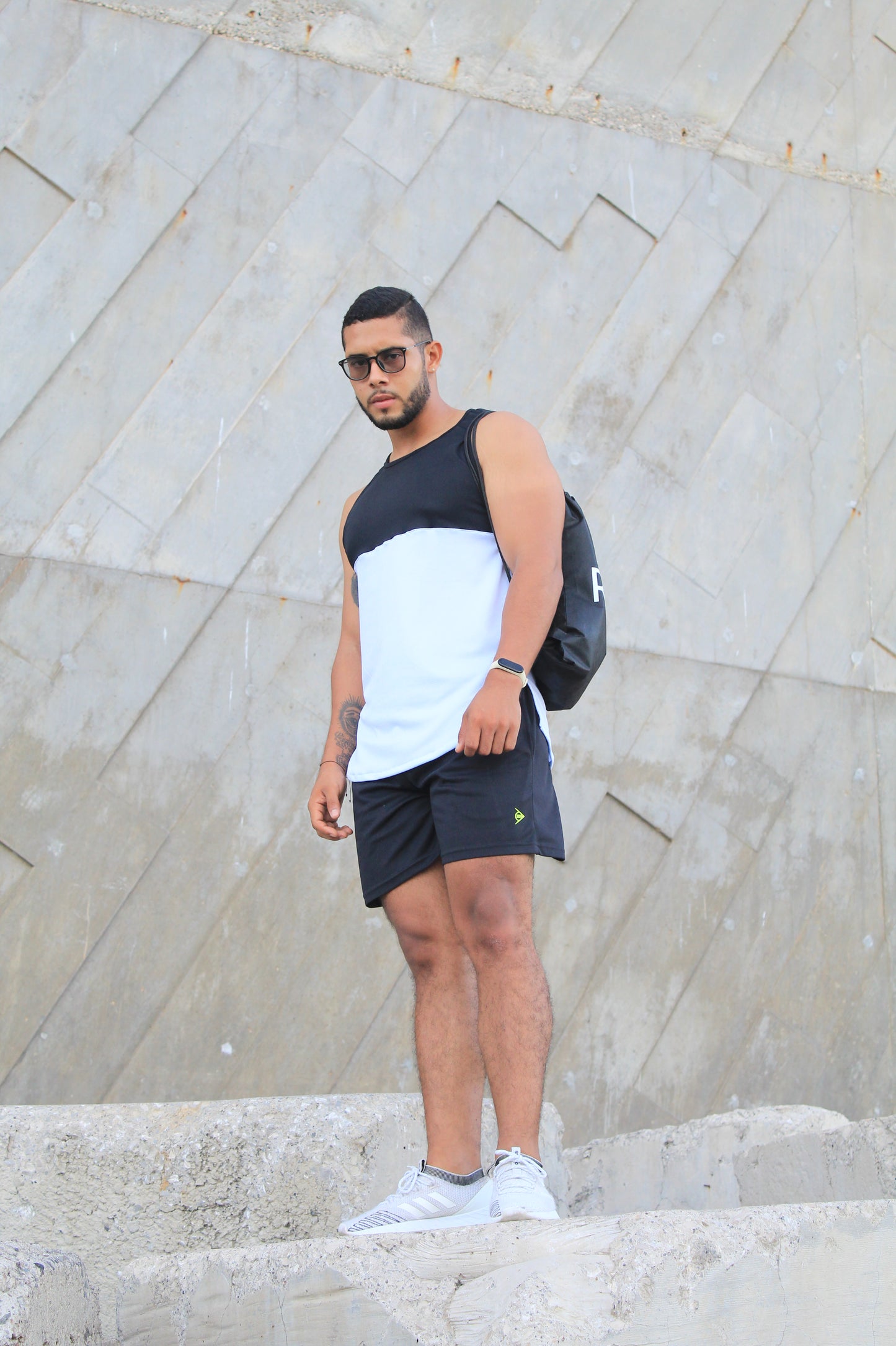 Playera sin mangas Duo * Negra/Blanca