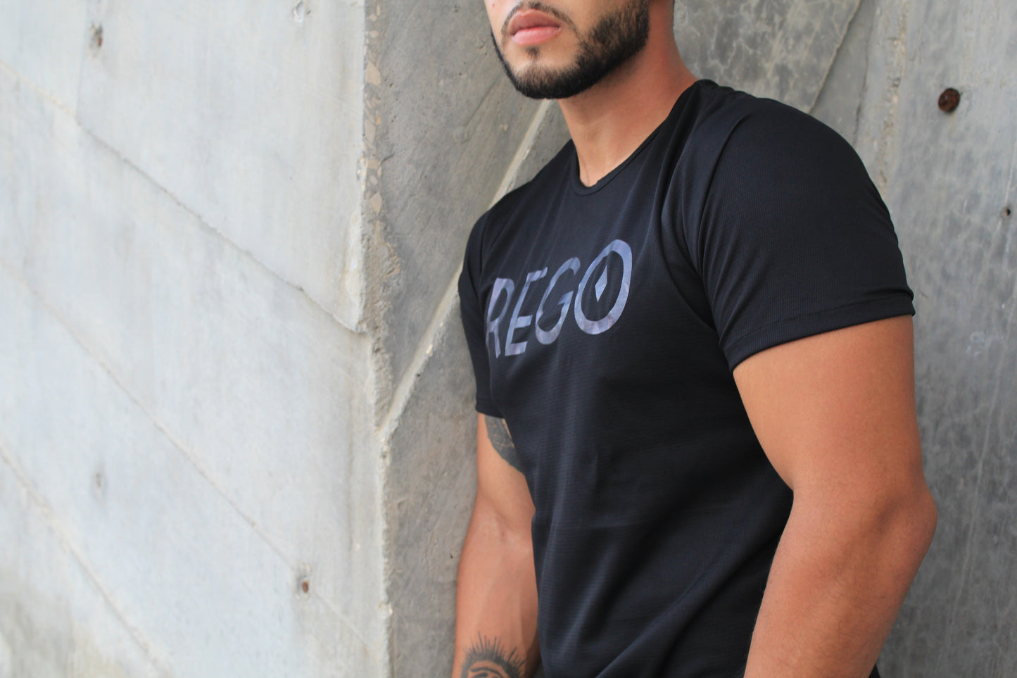 Playera con mangas negra