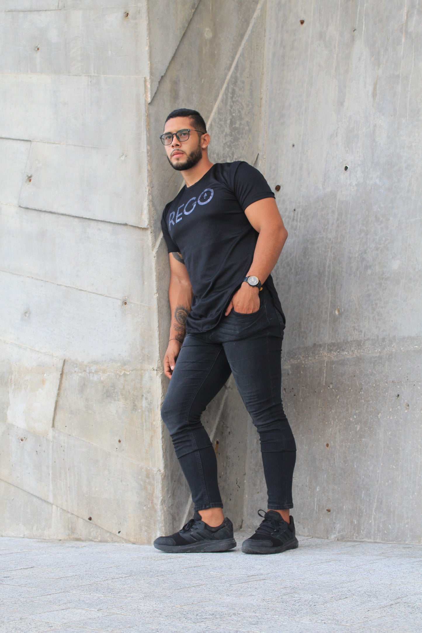 Playera con mangas negra